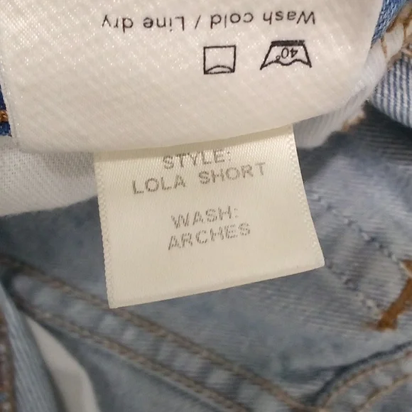 Reformation Lola Denim Jean Short - Picture 4 of 9